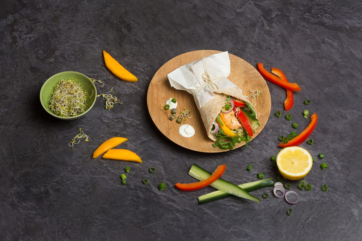 Wildlachs-Wraps mit Mango