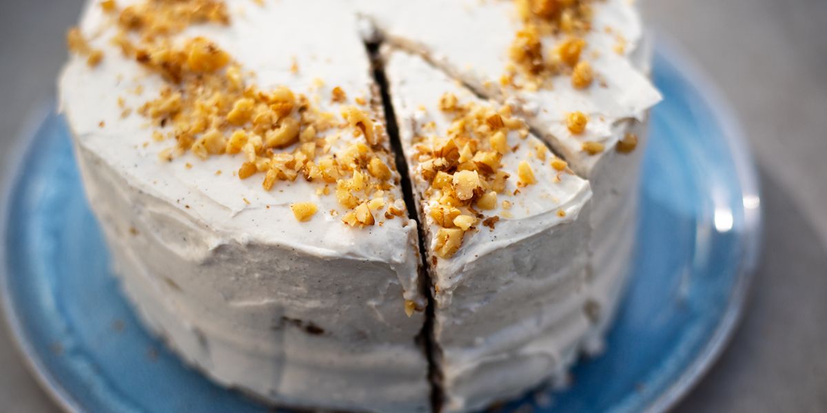 Karotten-Walnuss-Torte mit Frischkäse-Creme