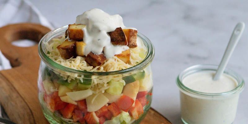 Schichtsalat im Glas