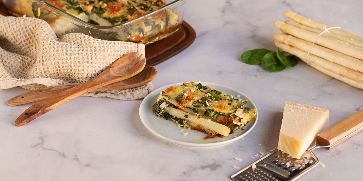 Spargel im Spinatmantel