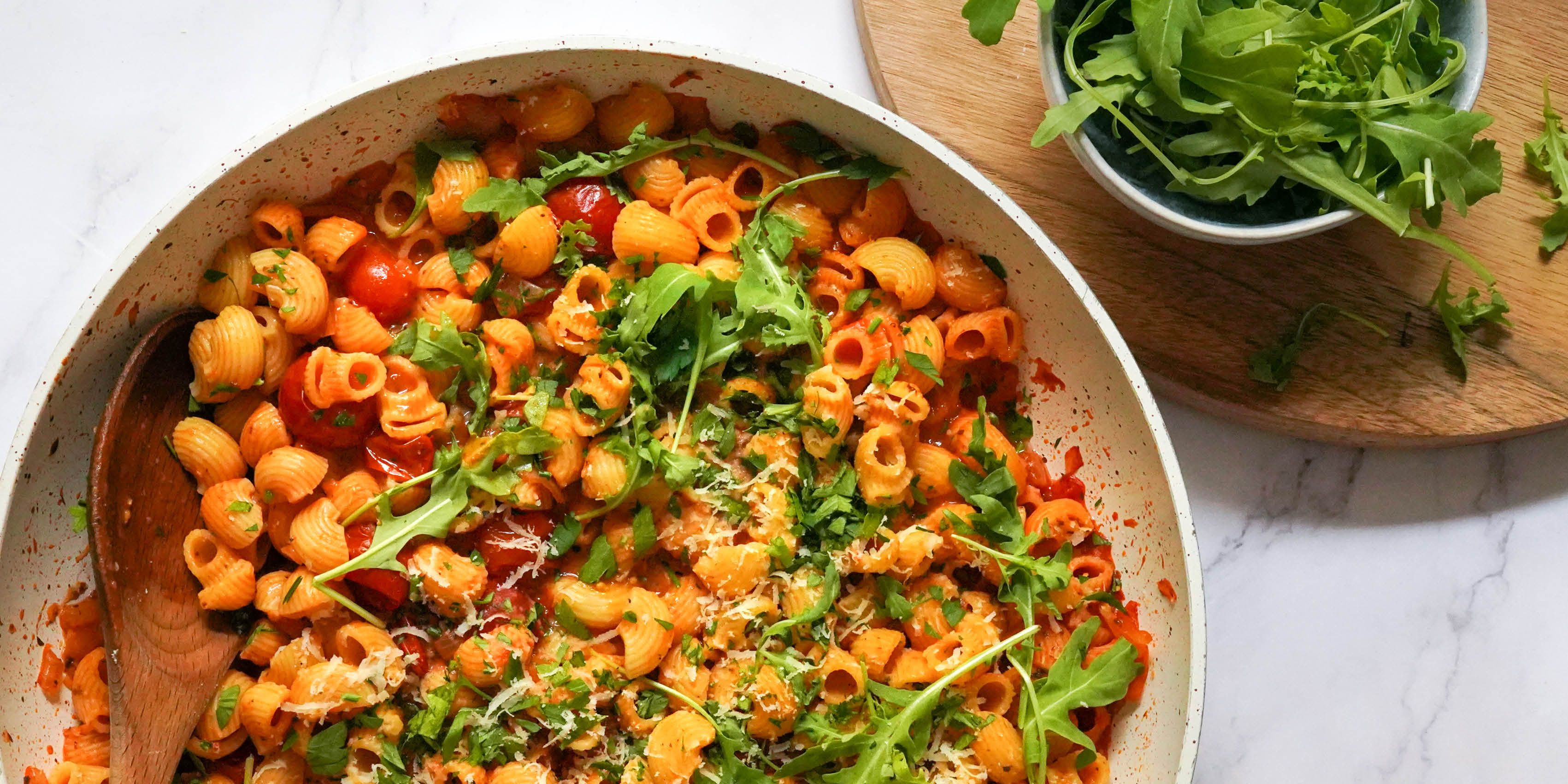 Scharfe One-Pot Tomaten Pasta