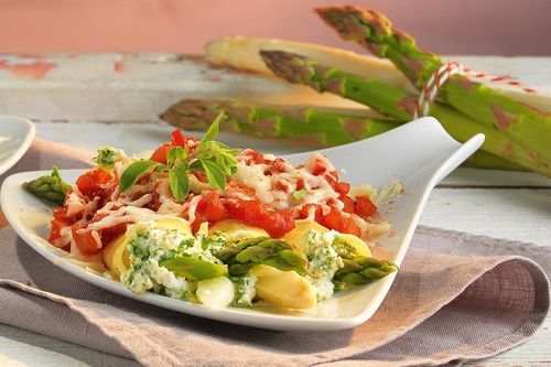Spargel-Canneloni mit Kräuter-Ricottafüllung