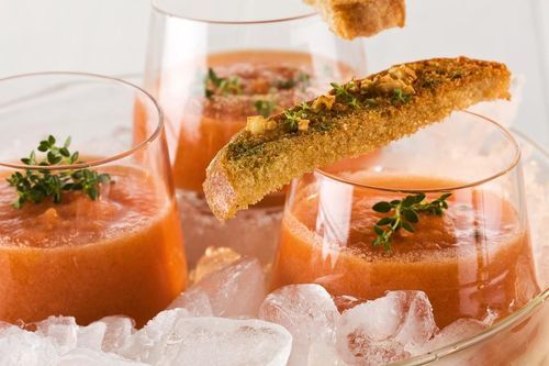 Eisgekühlte Tomatensuppe