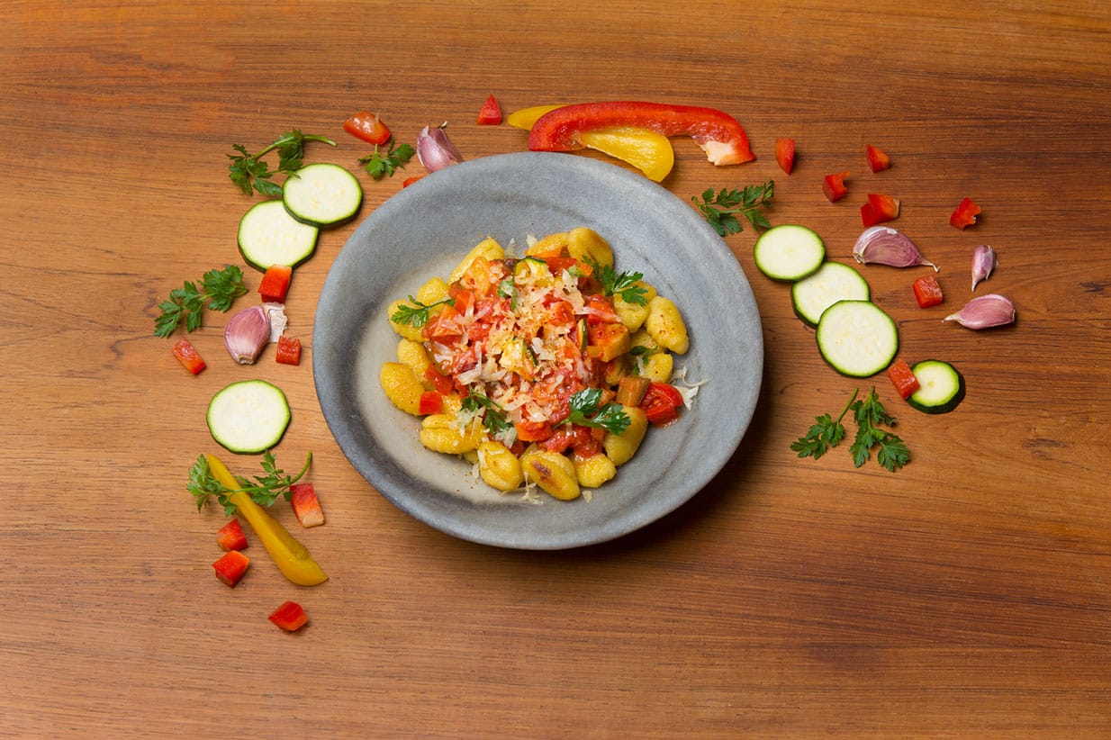 Gebratene Gnocchi mit Ratatouille