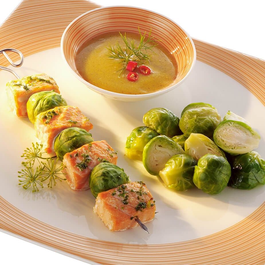 Gremolata-Lachs-Spieße mit Rosenkohl