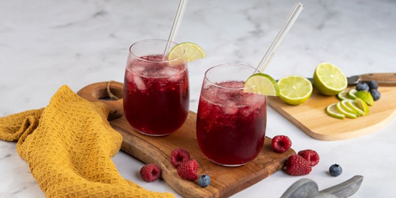 Himbeer-Pflaumen-Fizz