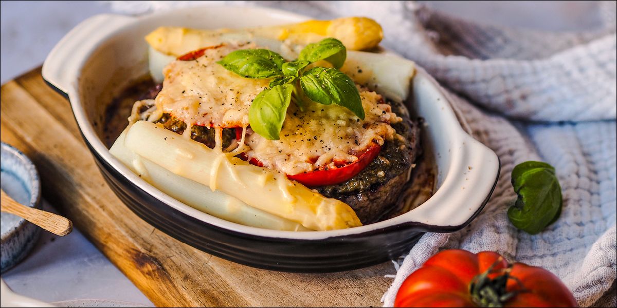 Gratinierte Spargelsteaks